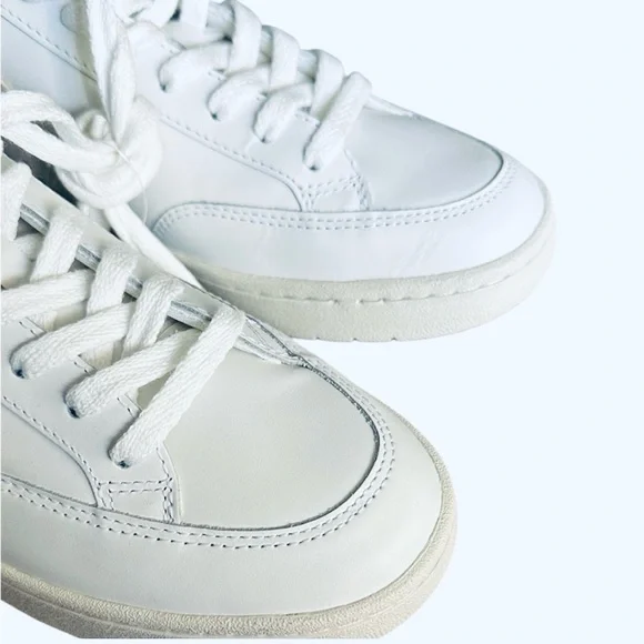 Veja | Women's V12 White | Beige Sneakers - Picture 6 of 6